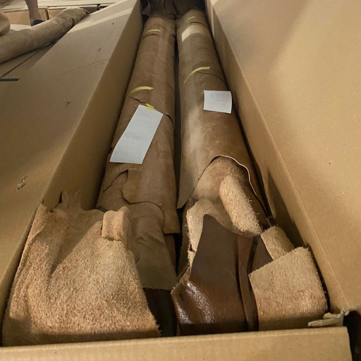 sofa da bò, da bò thật ý, mua da bò bọc ghế sofa